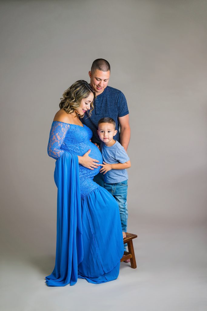 Pregnancy Portraits for Expecting Mamas, Partners, and Siblings